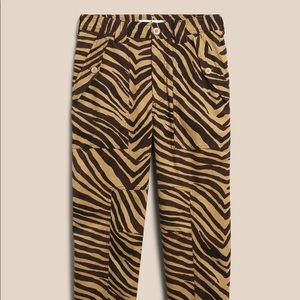 20 - NWOT - The Barrel Pant - Banana Republic - Zebra Print